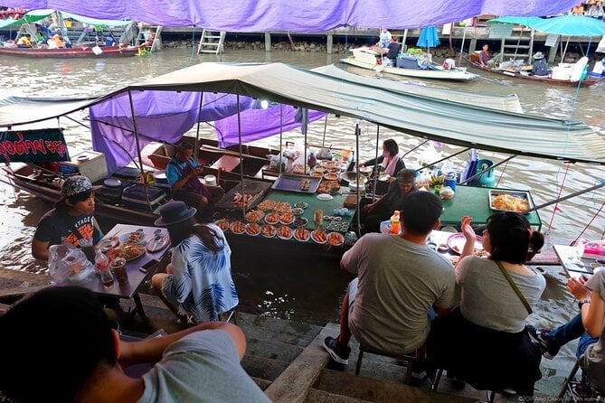 Hua Hin Maeklong Railway & Amphawa Tour