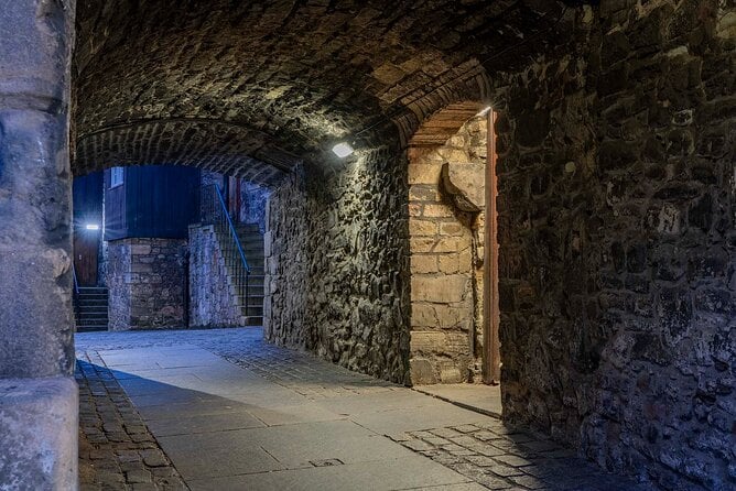 Edinburgh Ghost Tour: Haunting Night Walk