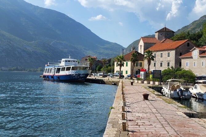 Boka Bay Cruise
