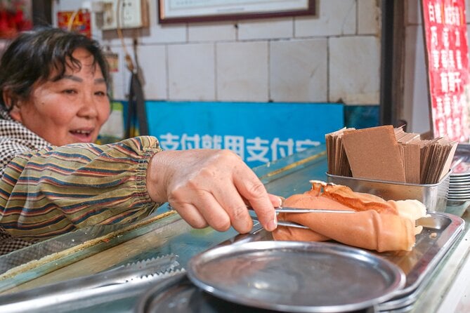 Chengdu Food Tour: Spice & Street Delights