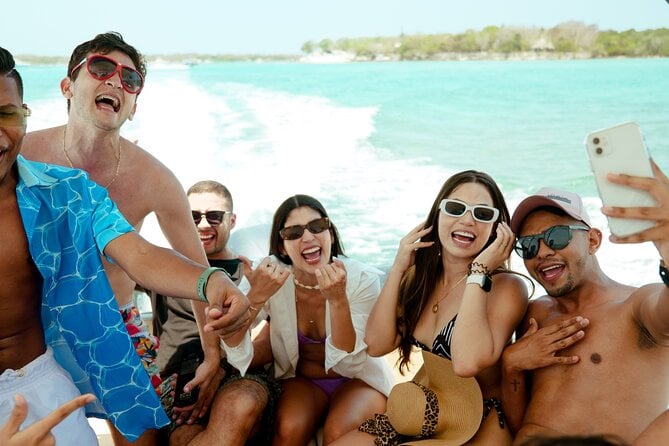 Cholón Party Boat Tour