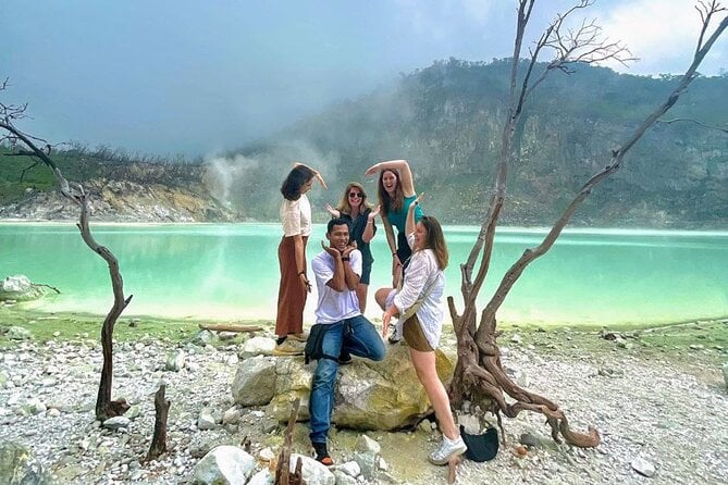 Bandung White Crater & Active Volcano Tour