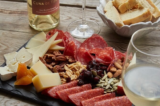Tres RaĂces Winery Tour