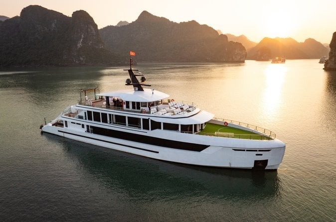 Jade Sails Cruise