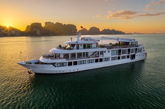 Bai Tu Long Bay Cruise