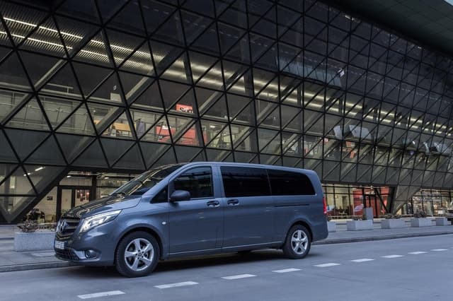 Compare Best Wroclaw Airport Transfers