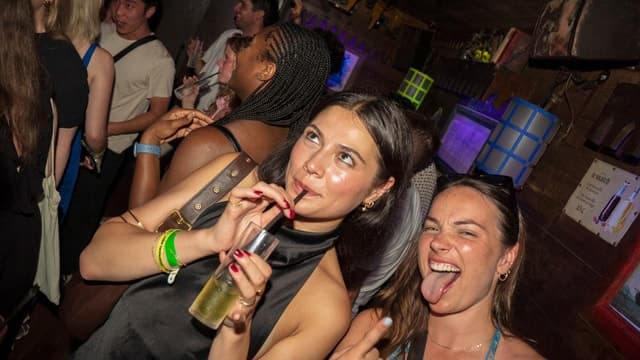 Best Nightlife Experience: Guided Nice Pub Crawl