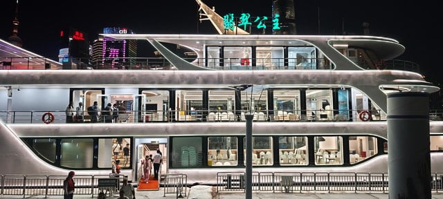 Huangpu River Cruise