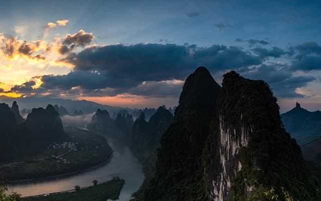 Best Private Yangshuo Cycling & Li River Rafting Experience