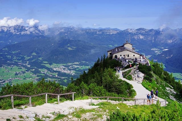 Eagle’s Nest Tour in Berchtesgaden: Views & History