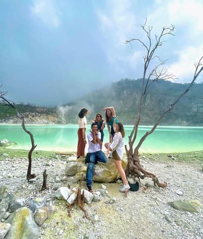 Unforgettable Bandung White Crater & Volcano Expedition