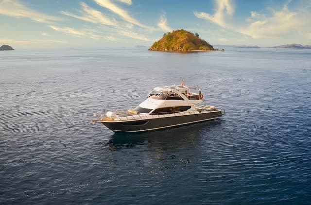 Best Komodo Island Tours & Labuan Bajo Adventures