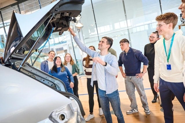 VW Transparent Factory Tour