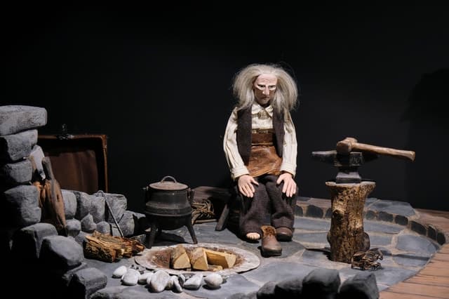 Experience Magic: PortoCartoon Museum Guide & Tours