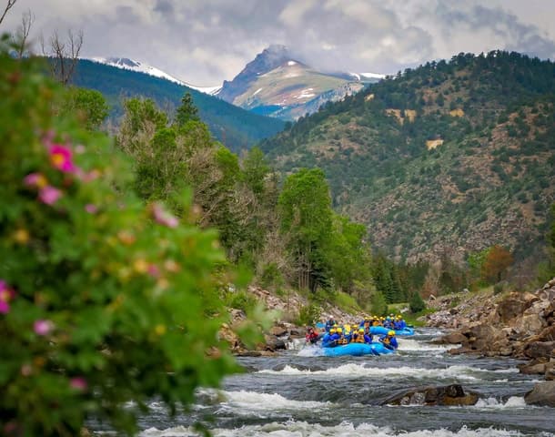 Clear Creek Rapids: Idaho Springs Rafting Escape