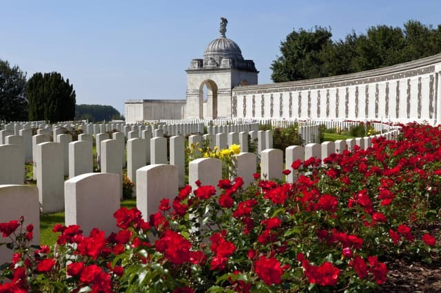 In Flanders Fields & Passchendaele Half Day