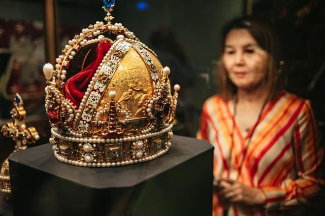 Best Imperial Treasury Tours & Tickets Vienna