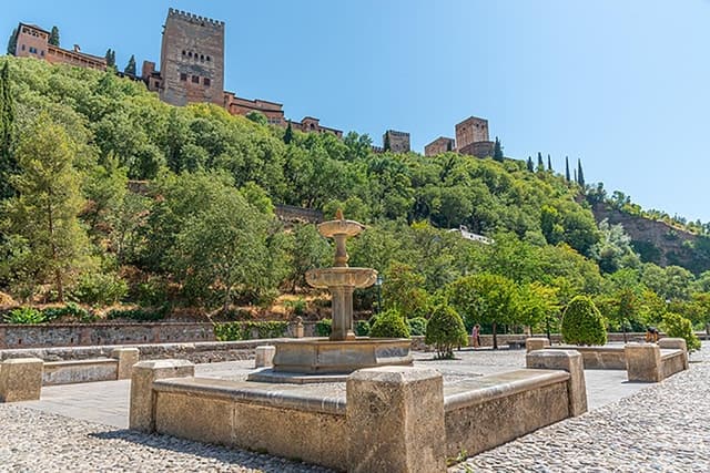 Best Albaicín Walking Tour: Explore Granada's Old Quarter