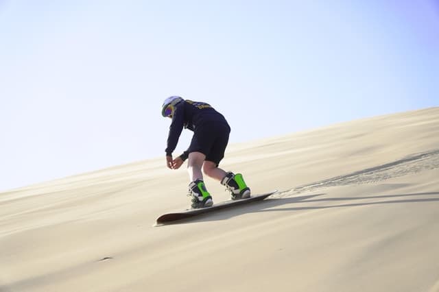 Huacachina Sandboarding