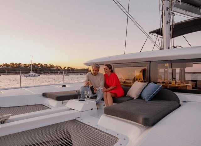 Dia Island Catamaran Cruise