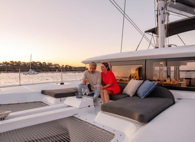 Luxury Dia Island Catamaran Tours from Heraklion