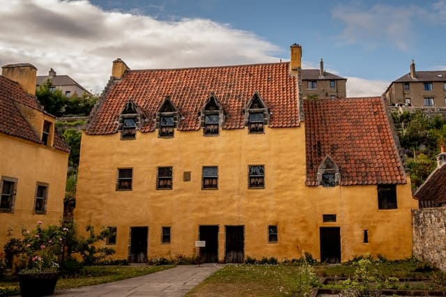 Best Outlander Day Tour: Explore Scotland's Magic