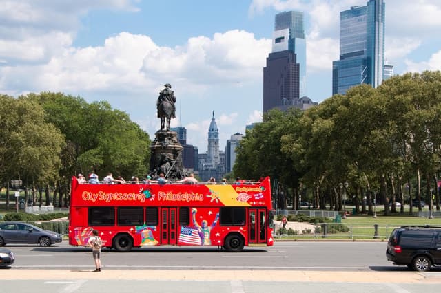 Best Philadelphia Sightseeing: Hop-On Hop-Off Bus Tour