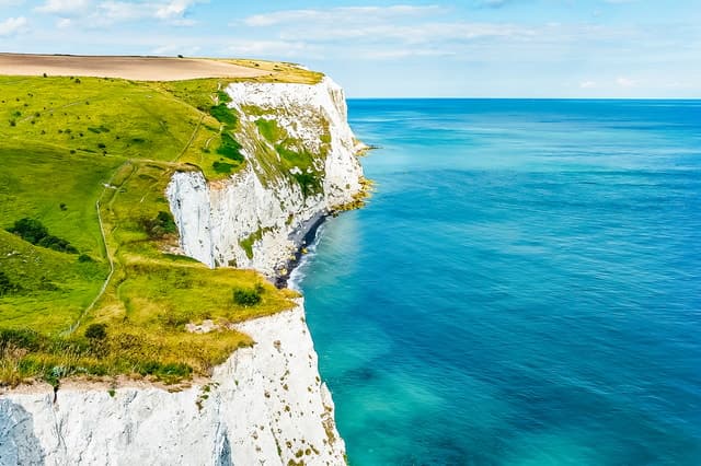 Breathtaking White Cliffs of Dover Coastal Day Tours