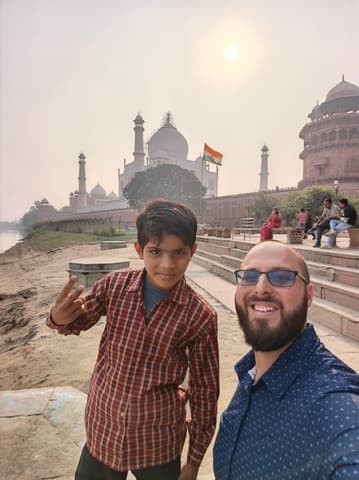 Compare Taj Mahal Day Tours from Udaipur