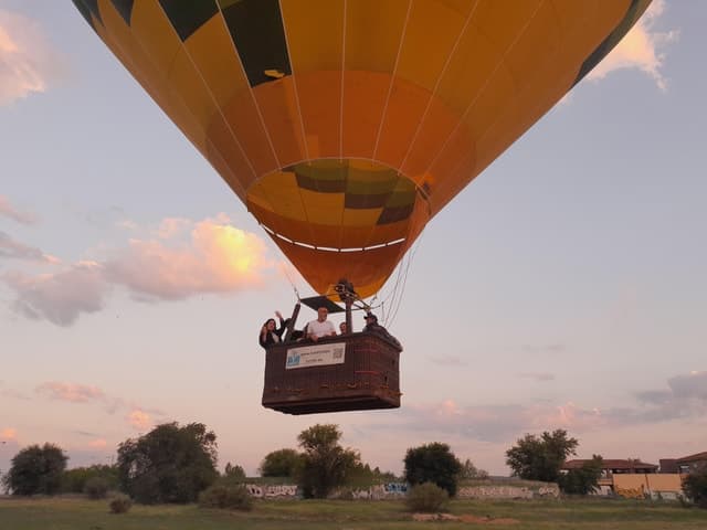 Unforgettable Hot Air Balloon Rides Over Toledo