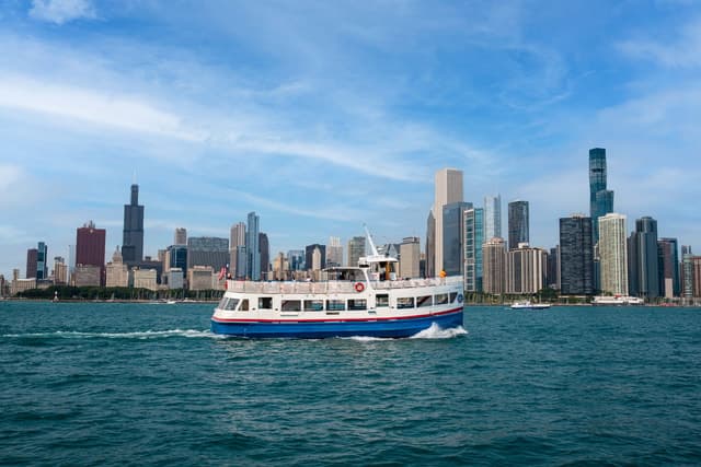 Best Chicago Fireworks Boat Tours & Cruises