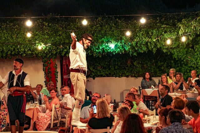 Cretan Evening Show