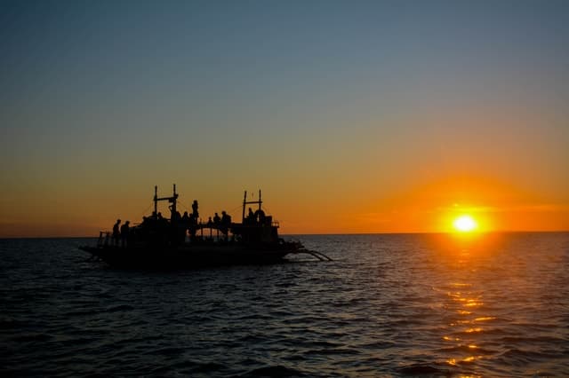 Compare Best Boracay Sunset Sail Tours