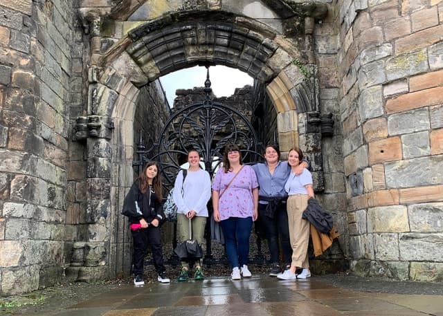 Top-Rated Stirling Castle Tour Options