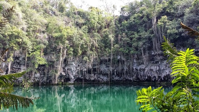 Los Tres Ojos National Park