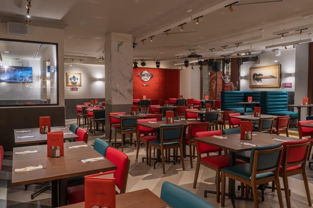 Compare Top Milan Aperitivo Experiences