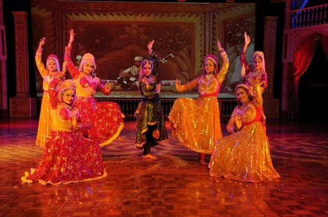 Book Mohabbat the Taj Show Tours in Agra