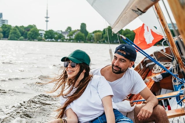 Alster Sailing Tour: Hamburg Harbor Escape
