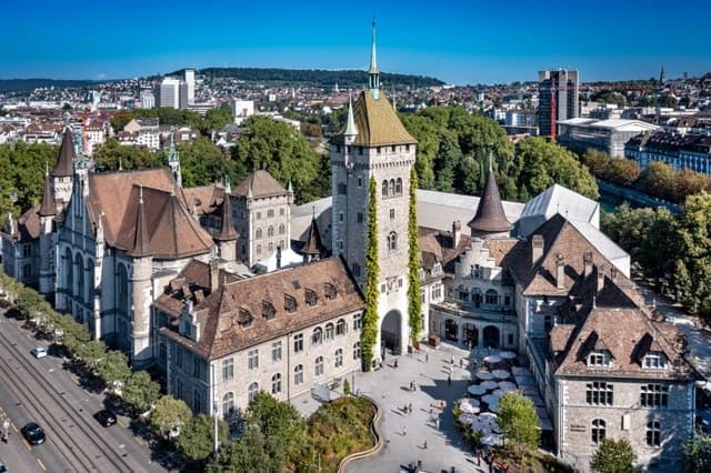Kunsthaus Zürich: Art & Culture Guide