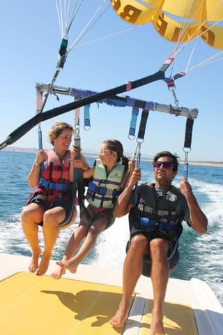 Top-Rated Albufeira Parasailing Tours & Flights