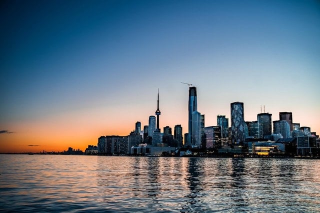 Toronto Hop-On Hop-Off Bus Tour