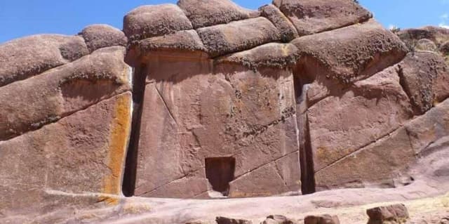 Best Puno Day Tour: Explore Lake Titicaca & Beyond