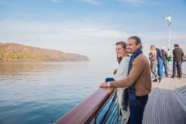 NYC Fall Foliage & Oktoberfest Cruise Experience