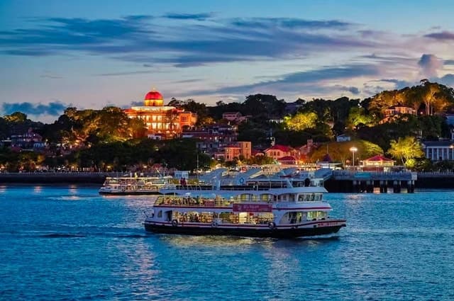 Best Gulangyu Island Tours & Guides in Xiamen