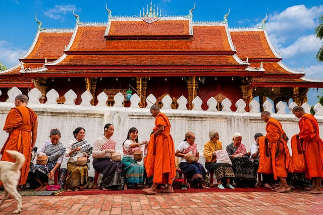 Luang Prabang Alms Giving Tour
