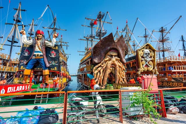 Alanya Pirate Boat Tour