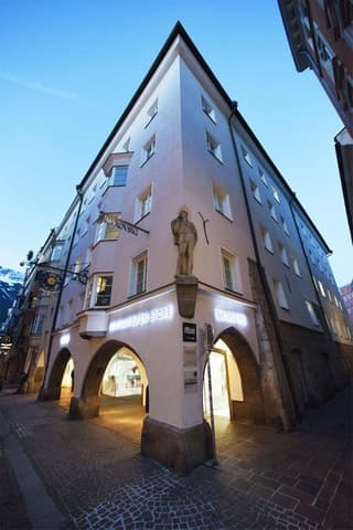 Swarovski Crystal Worlds Innsbruck: A Sparkling Escape