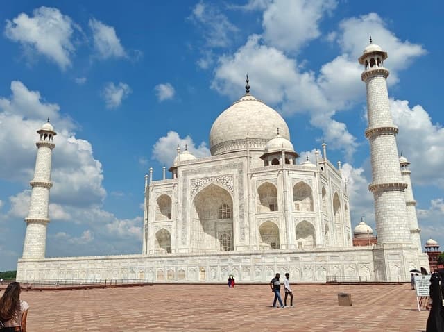 Taj Mahal Tour from New Delhi: Sunrise Sights