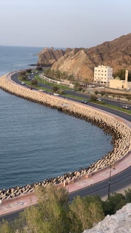 Grand Canyon of Oman, Al Hamra Travel Guide
