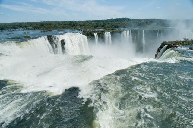 Active Bird-Watching Tour in San Agustin Guide